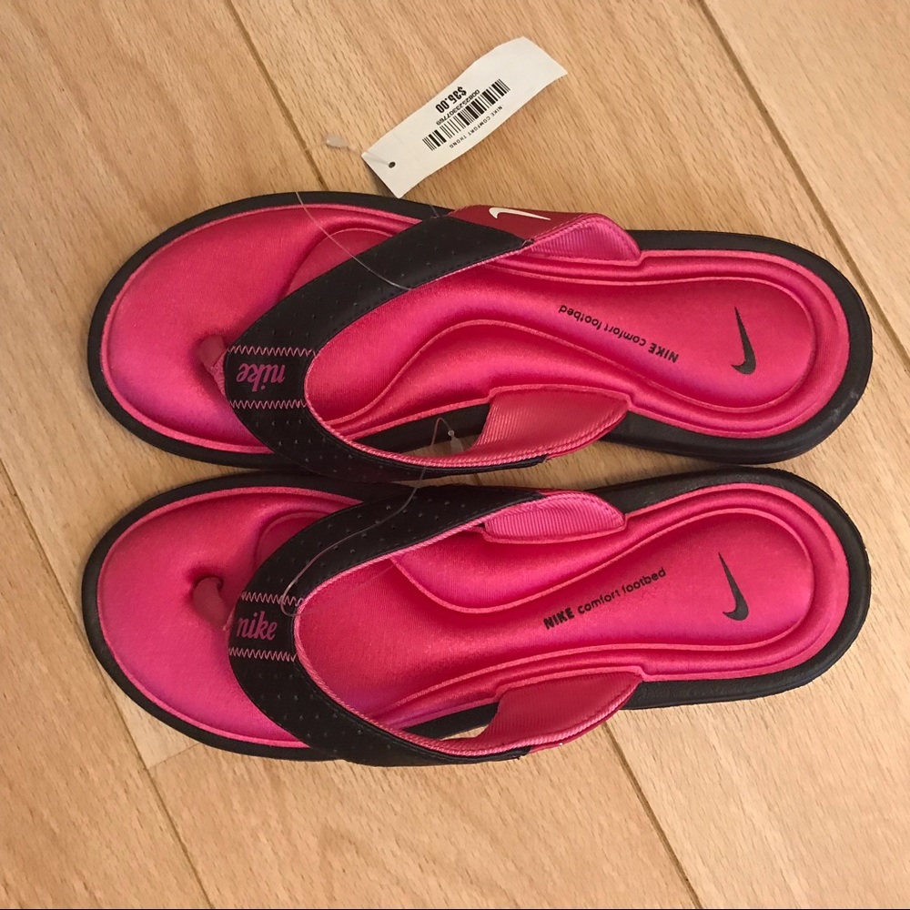 Memory foam pink Nike flip flops size 8